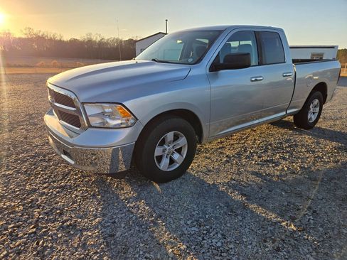 Used 2016 RAM 1500 Classic SLT image 3