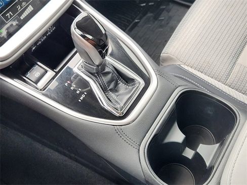 Used 2023 Subaru Outback Premium image 20