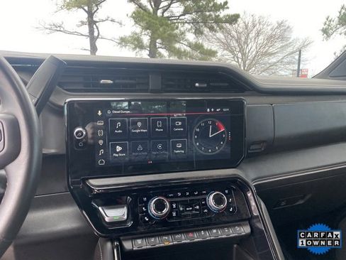 Used 2025 GMC Sierra 2500 AT4X image 35