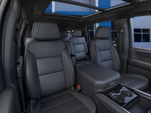 New 2026 Chevrolet Suburban RST AWD/4WD image 16