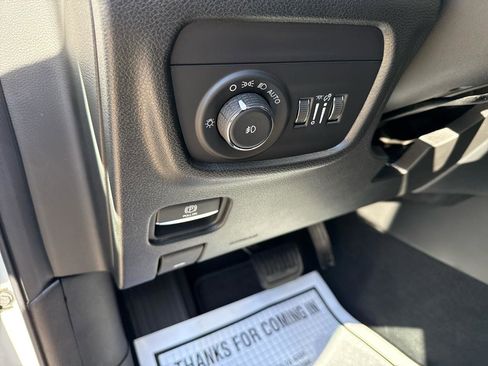 New 2025 Jeep Grand Cherokee L Limited AWD/4WD image 32