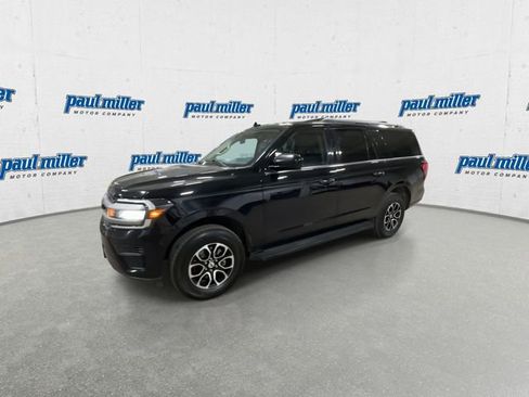 Used 2024 Ford Expedition Max XLT image 5