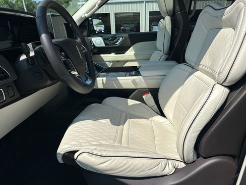 Used 2024 Lincoln Navigator Black Label AWD/4WD image 10