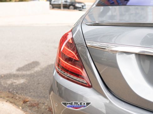 Used 2018 Mercedes-Benz S 560 4MATIC Sedan w/ Premium Package image 53