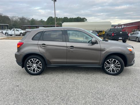 Used 2018 Mitsubishi Outlander Sport ES image 10