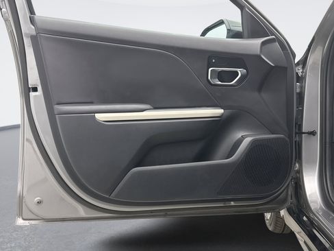 Used 2025 Kia K4 GT-Line image 9