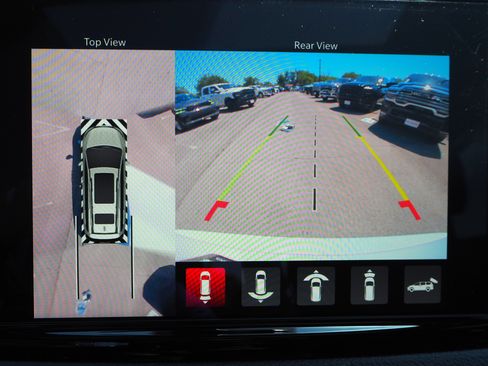 New 2025 Chrysler Pacifica Select w/ Uconnect Theater Family Group image 22