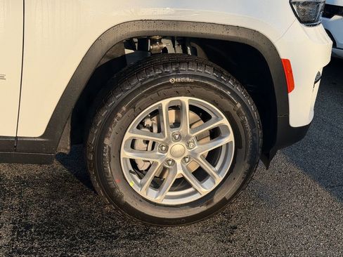 New 2026 Jeep Grand Cherokee Laredo X AWD/4WD image 9