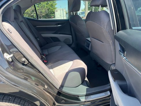 Used 2021 Toyota Camry LE w/ Carpet Mat Package (TMS) FWD image 16