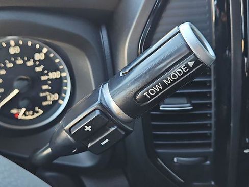 Certified 2024 Nissan Titan SV w/ SV Bronze Edition Package image 17