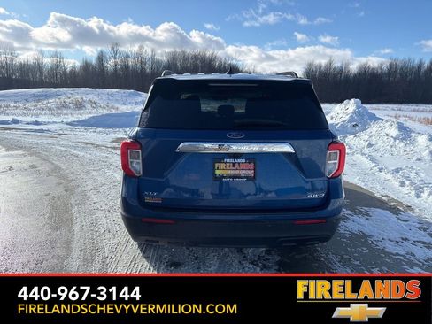 Used 2022 Ford Explorer XLT image 8