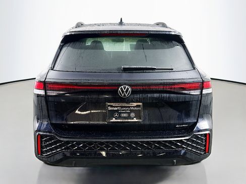 New 2026 Volkswagen Tiguan SE R-Line image 6