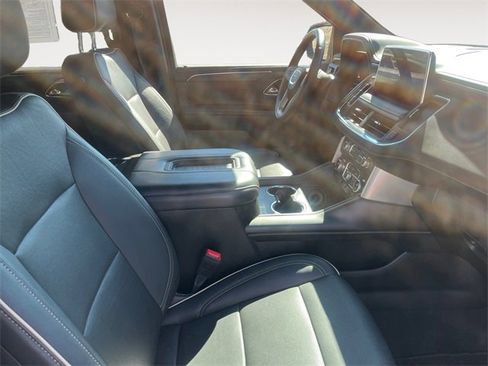 Used 2023 GMC Yukon SLT image 15