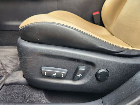 Used 2014 Lexus CT 200h image 24