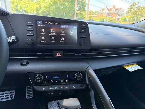 New 2026 Hyundai Elantra SEL Sport FWD image 22