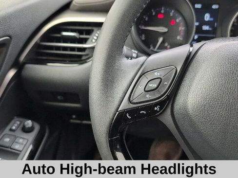 Used 2021 Toyota C-HR Limited image 9