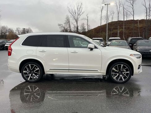 Used 2025 Volvo XC90 B5 Plus image 29