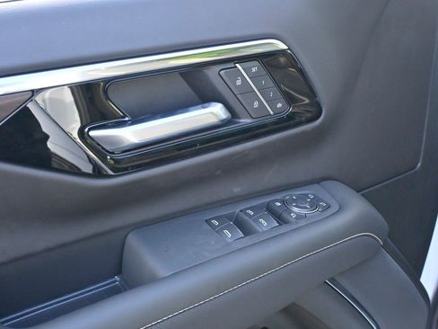 Used 2026 Chevrolet Suburban Premier w/ Sun And Tow Package image 36