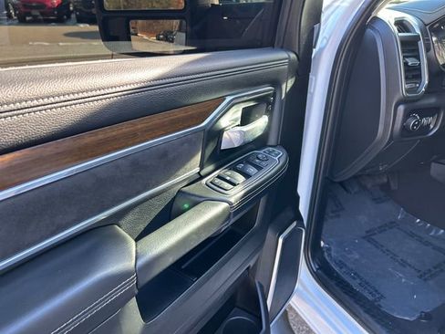 Used 2024 RAM 2500 Laramie AWD/4WD image 23