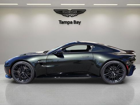 Used 2025 Aston Martin V8 Vantage Coupe image 2