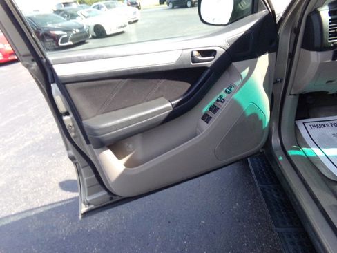 Used 2008 Toyota 4Runner SR5 image 11