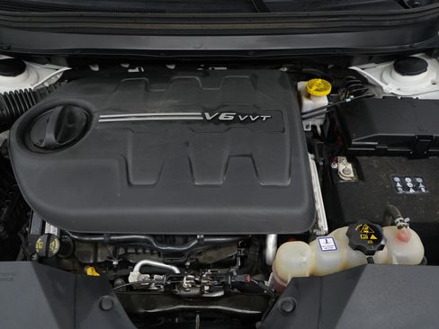 Used 2020 Jeep Cherokee Limited AWD/4WD image 32
