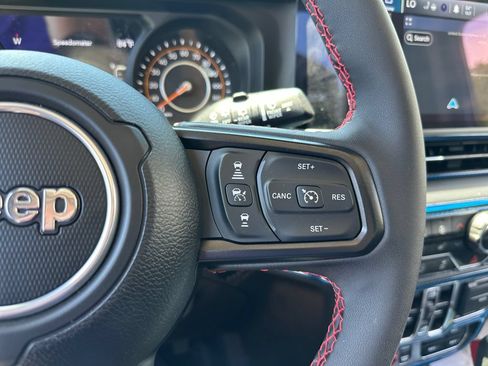 Used 2024 Jeep Wrangler Unlimited Rubicon w/ Technology Group AWD/4WD image 16