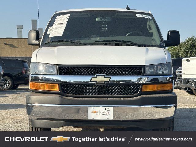 Used 2025 Chevrolet Express 2500 w/ Driver Convenience Package RWD image 6