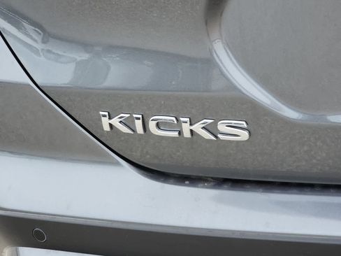 New 2025 Nissan Kicks Play S image 18