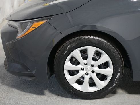 Certified 2025 Toyota Corolla LE FWD image 5