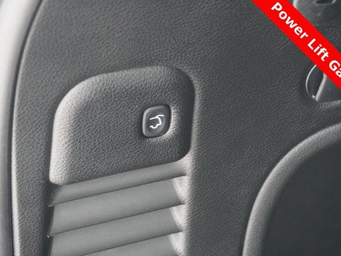 Used 2022 Jeep Grand Cherokee Laredo X image 8