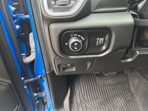 Used 2024 RAM 1500 Big Horn AWD/4WD image 23