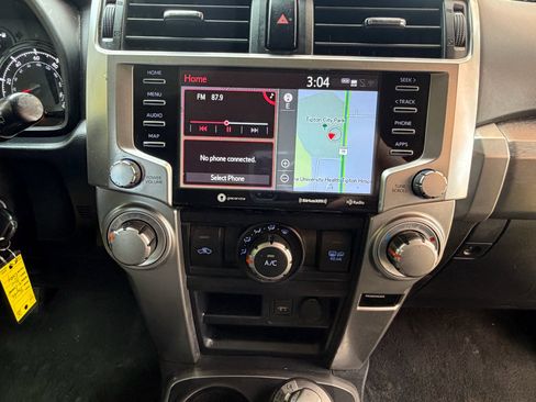 Used 2020 Toyota 4Runner SR5 4WD image 13