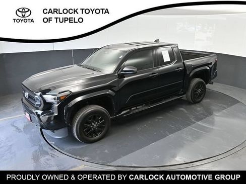 Used 2025 Toyota Tacoma SR AWD/4WD image 16
