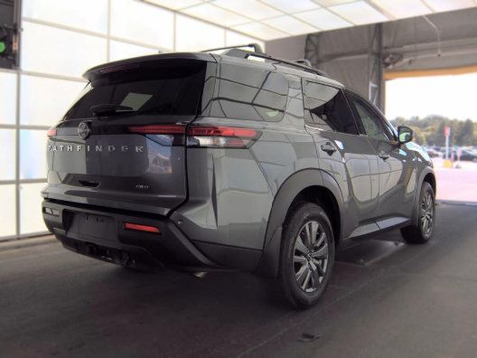 Used 2025 Nissan Pathfinder SV w/ SV Premium Package AWD/4WD image 2