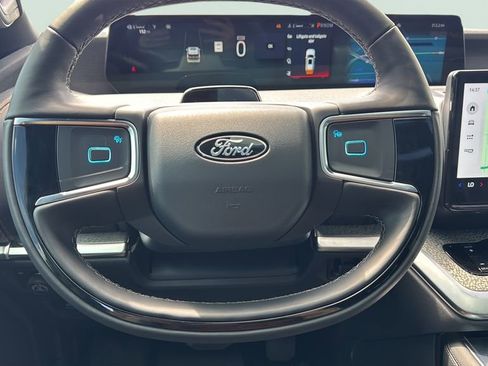 Certified 2025 Ford Expedition Tremor image 40