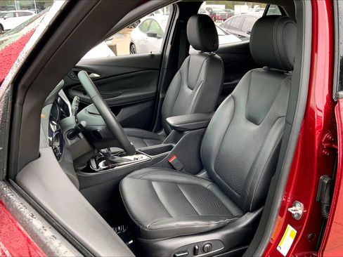 Used 2022 Buick Encore GX Essence w/ Experience Buick Package image 15