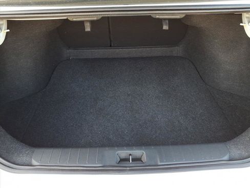 Used 2022 Nissan Sentra SR w/ Trunk Package image 10