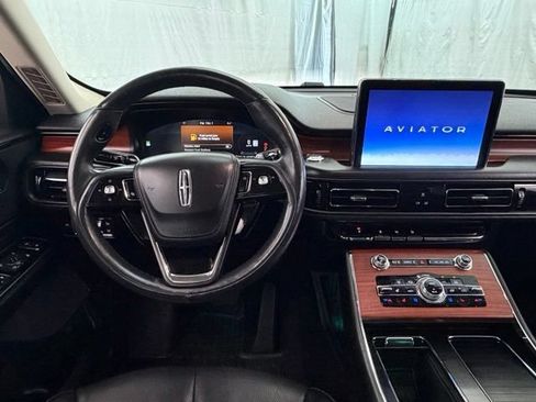 Used 2021 Lincoln Aviator Reserve w/ Elements Package Plus AWD/4WD image 17