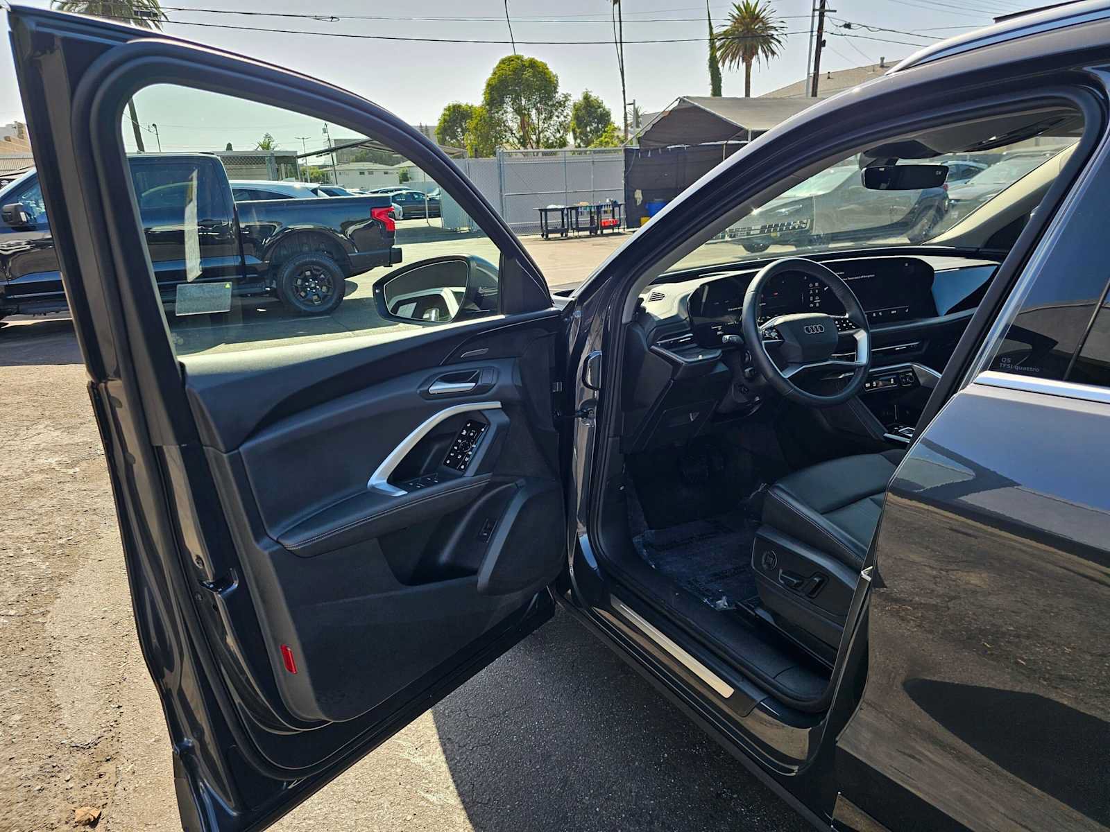 Used 2025 Audi Q5 Premium Plus w/ Premium Plus AWD/4WD image 19