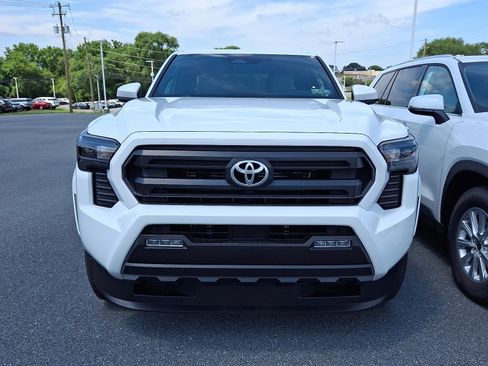New 2025 Toyota Tacoma SR5 image 2