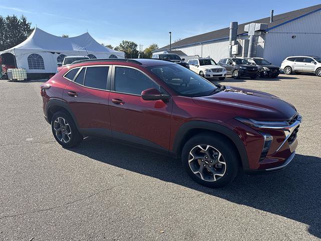 Certified 2024 Chevrolet Trax LT w/ Driver Confidence Package FWD image 56