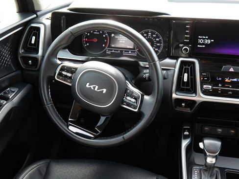 Certified 2022 Kia Sorento S image 27