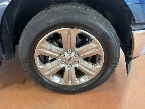 Used 2019 Ford F150 XLT w/ Equipment Group 302A Luxury RWD image 10