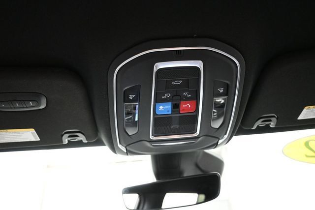Used 2022 Jeep Wagoneer Series II AWD/4WD image 12