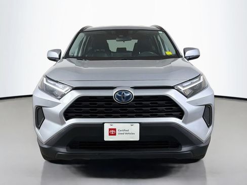 Used 2024 Toyota RAV4 XLE AWD/4WD image 2