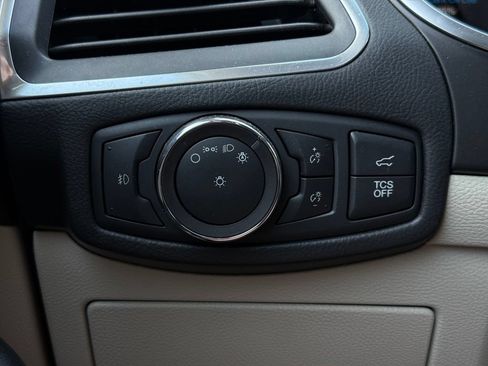 Used 2019 Ford Edge Titanium FWD image 20
