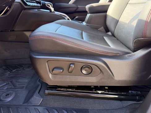 Used 2023 Chevrolet Colorado Z71 w/ Z71 Convenience Package 2 image 17