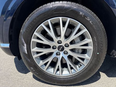 Used 2025 Genesis GV80 AWD 2.5T Standard image 47