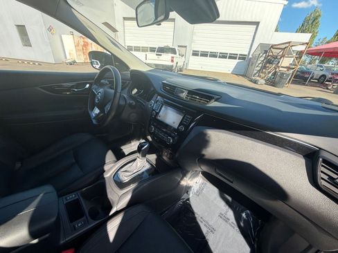 Used 2018 Nissan Rogue Sport SL w/ SL Premium Package AWD/4WD image 20